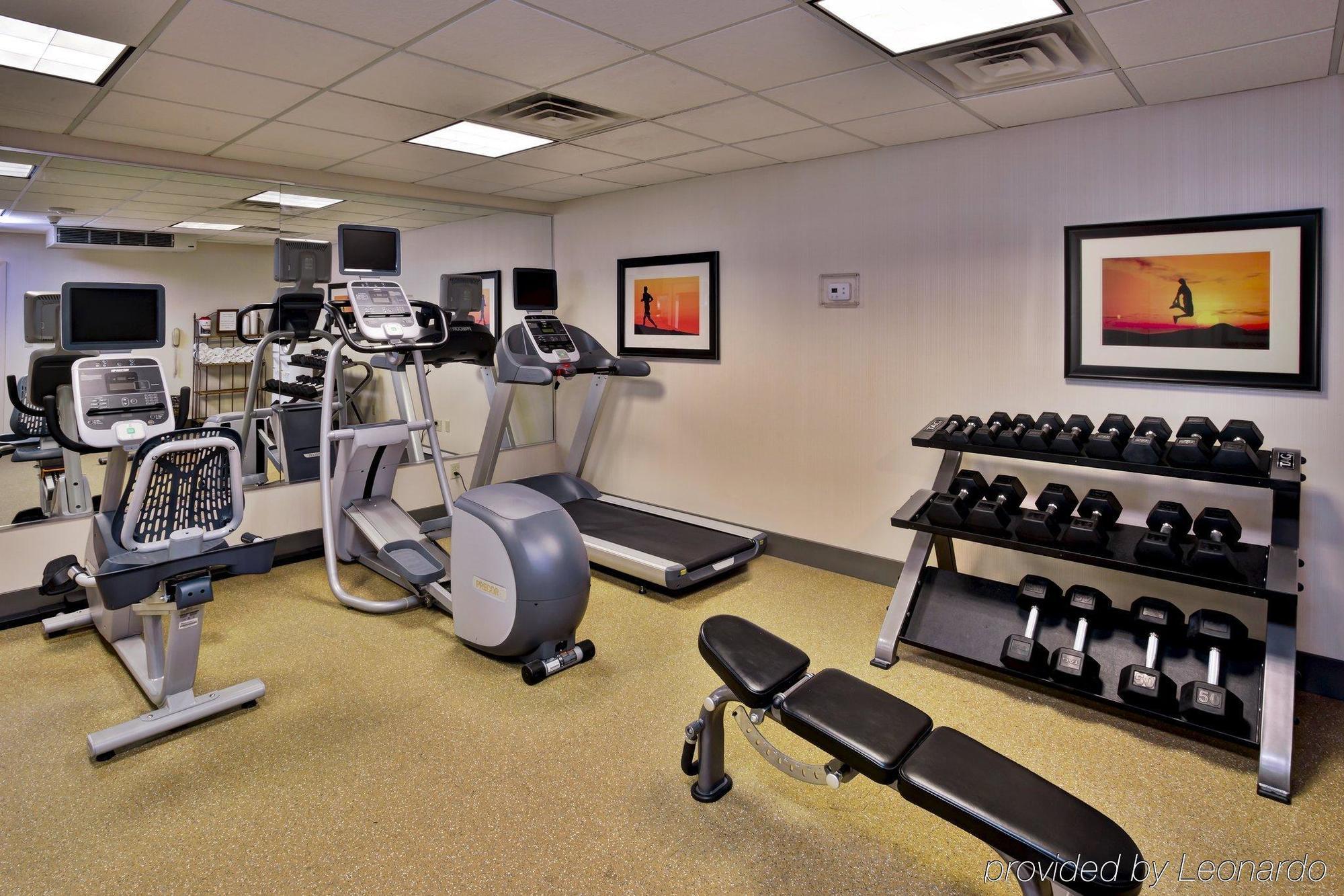 Hotel Express & Grand Rapids-north By Ihg Walker